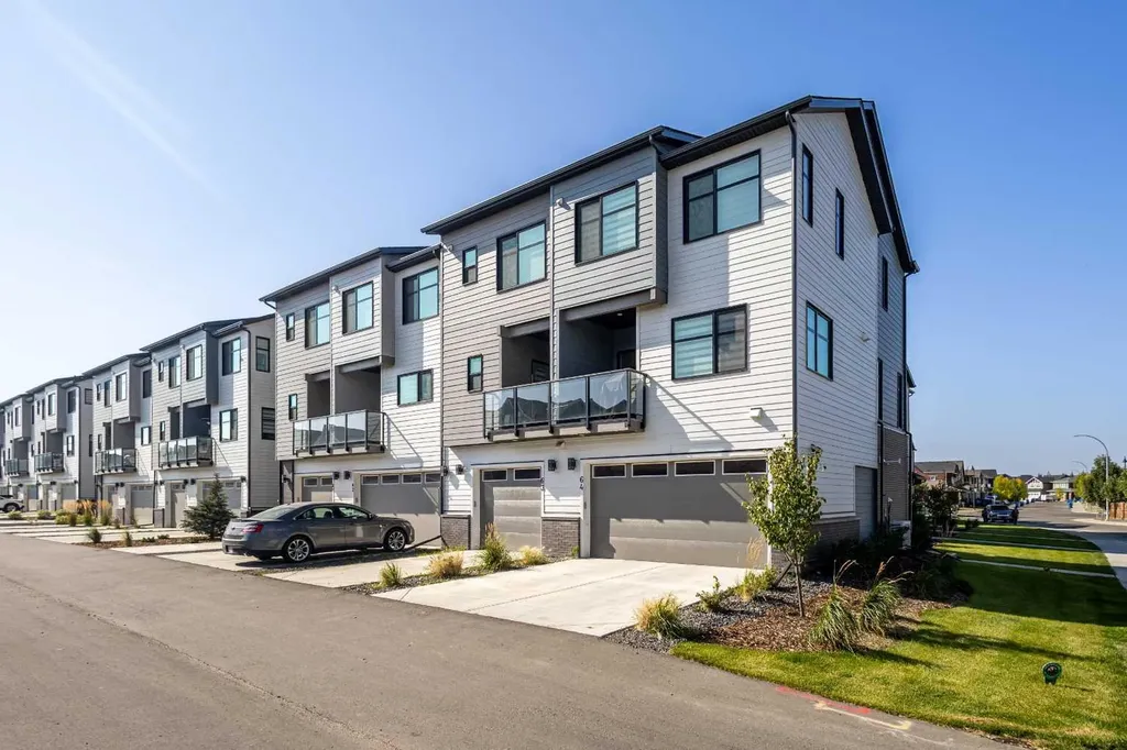 903 Mahogany Boulevard SE Calgary AB T3M 3W9