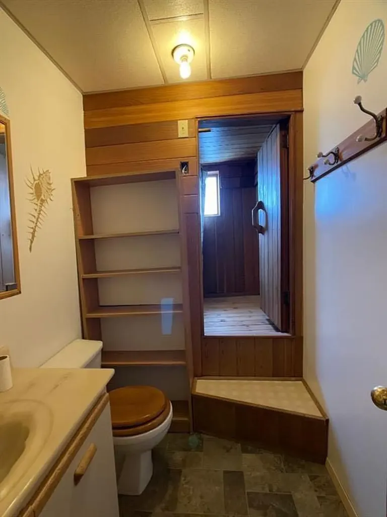 5109 50th Street High Prairie AB T0G 1E0