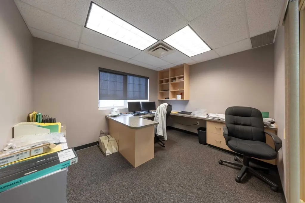 5912 50 Avenue Lloydminster AB T9V 0W6