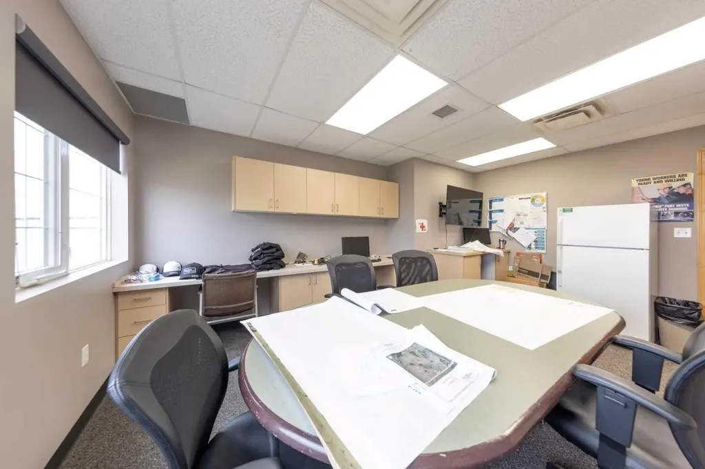 5912 50 Avenue Lloydminster AB T9V 0W6
