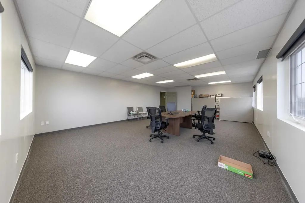 5912 50 Avenue Lloydminster AB T9V 0W6