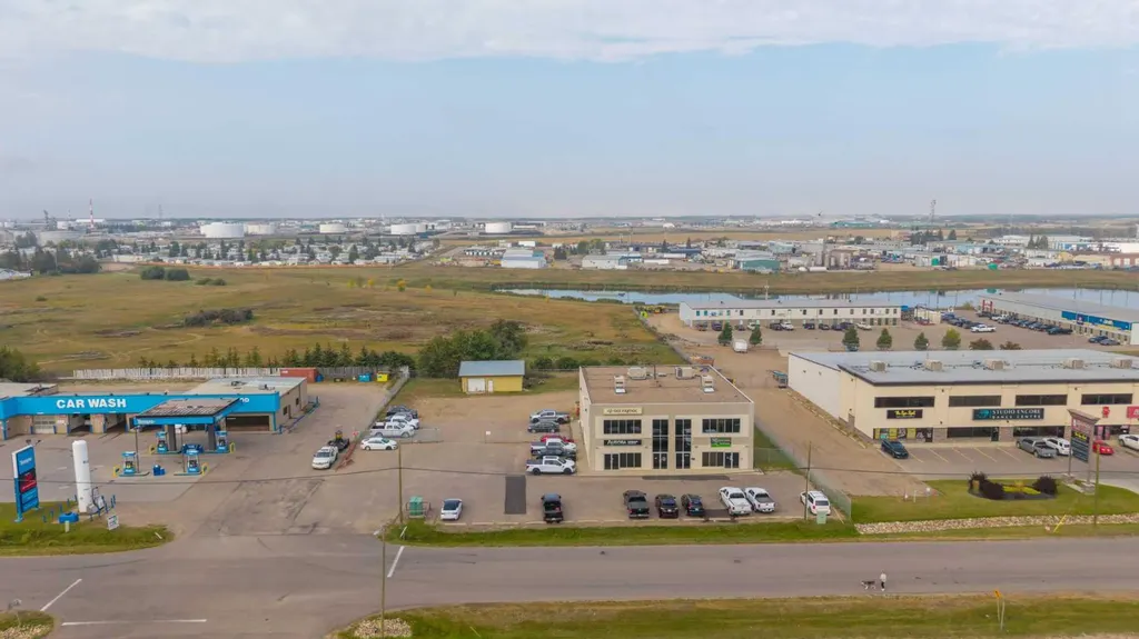 5912 50 Avenue Lloydminster AB T9V 0W6