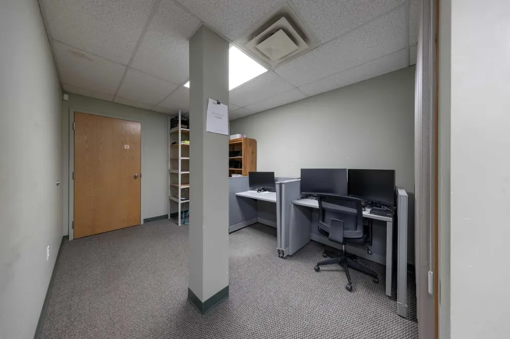5912 50 Avenue Lloydminster AB T9V 0W6