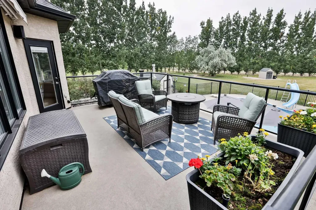 104 Buenavista Bay Rural Lethbridge County AB T1J 4P4