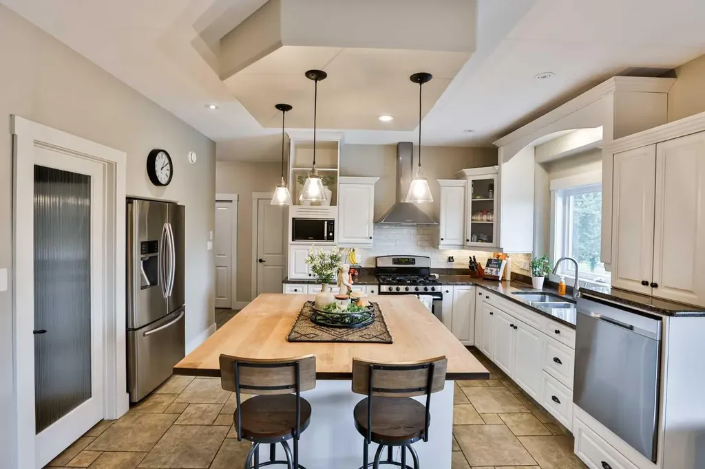 104 Buenavista Bay Rural Lethbridge County AB T1J 4P4