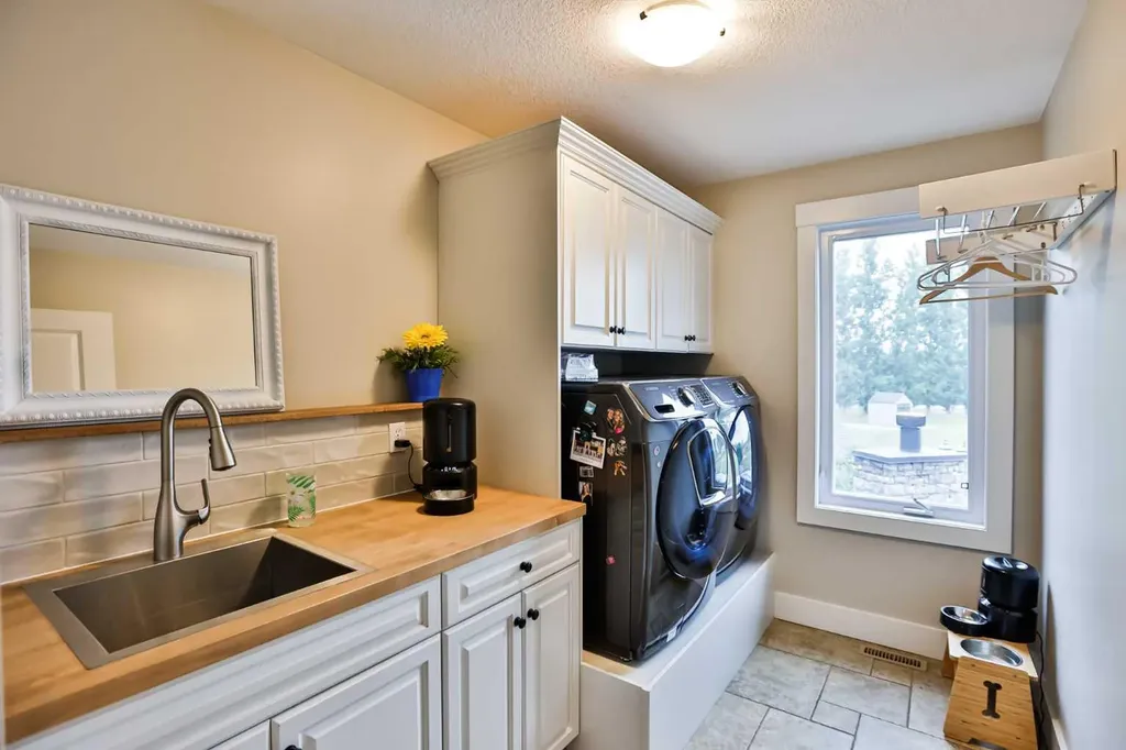 104 Buenavista Bay Rural Lethbridge County AB T1J 4P4