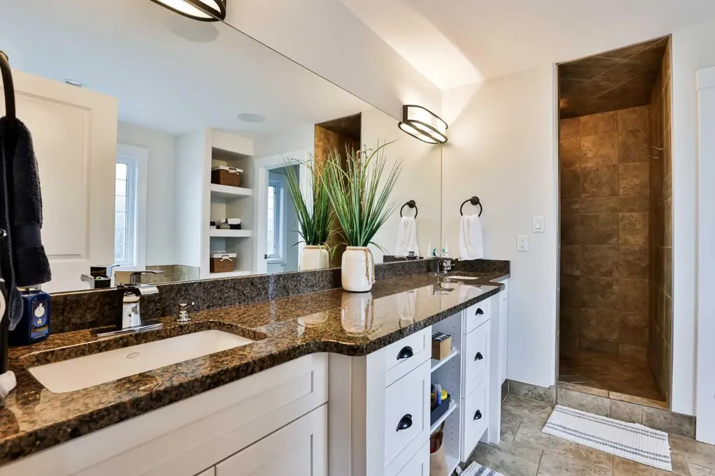 104 Buenavista Bay Rural Lethbridge County AB T1J 4P4