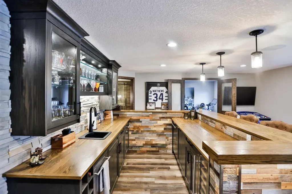 104 Buenavista Bay Rural Lethbridge County AB T1J 4P4