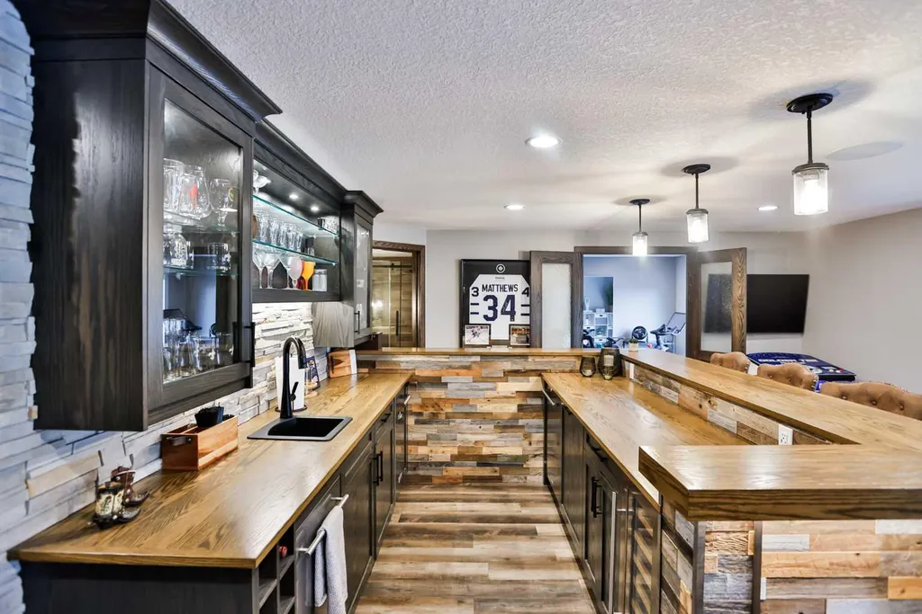 104 Buenavista Bay Rural Lethbridge County AB T1J 4P4