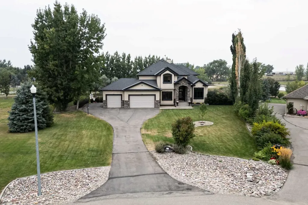 104 Buenavista Bay Rural Lethbridge County AB T1J 4P4