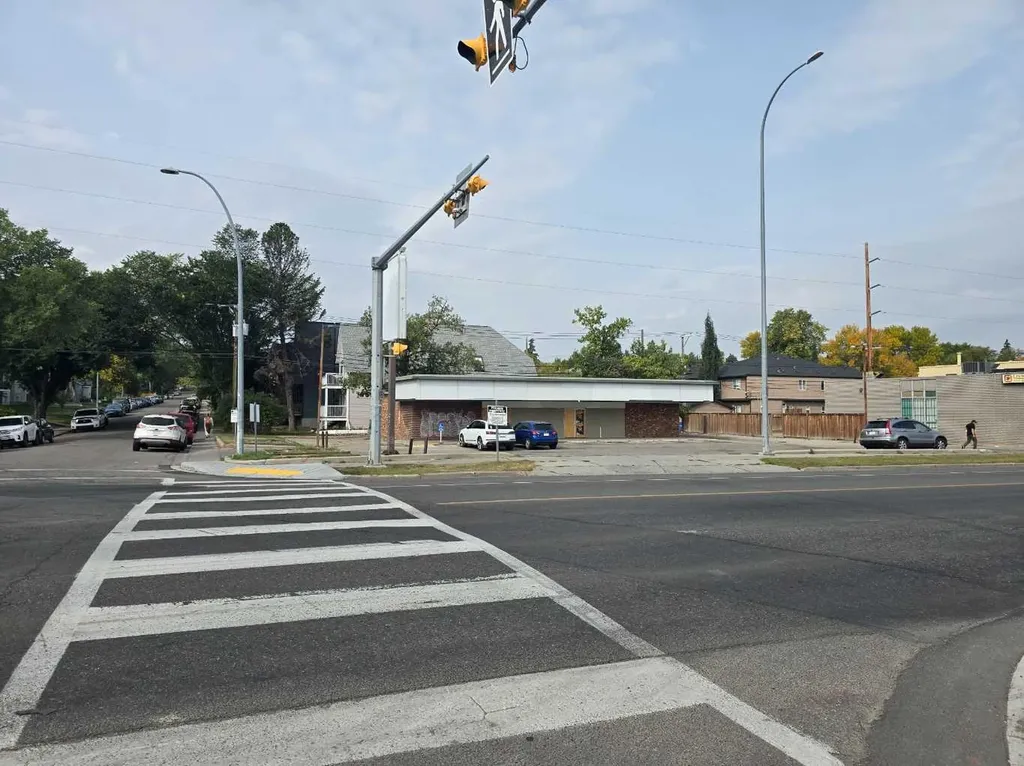 2903 Centre Street NW Calgary AB T2E 2V9