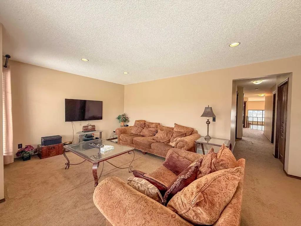 128 Chaparral Valley Drive SE Calgary AB T2X0M4