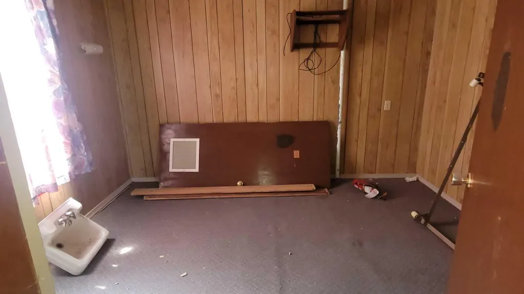 4918 50 Avenue Castor AB T0C0X0