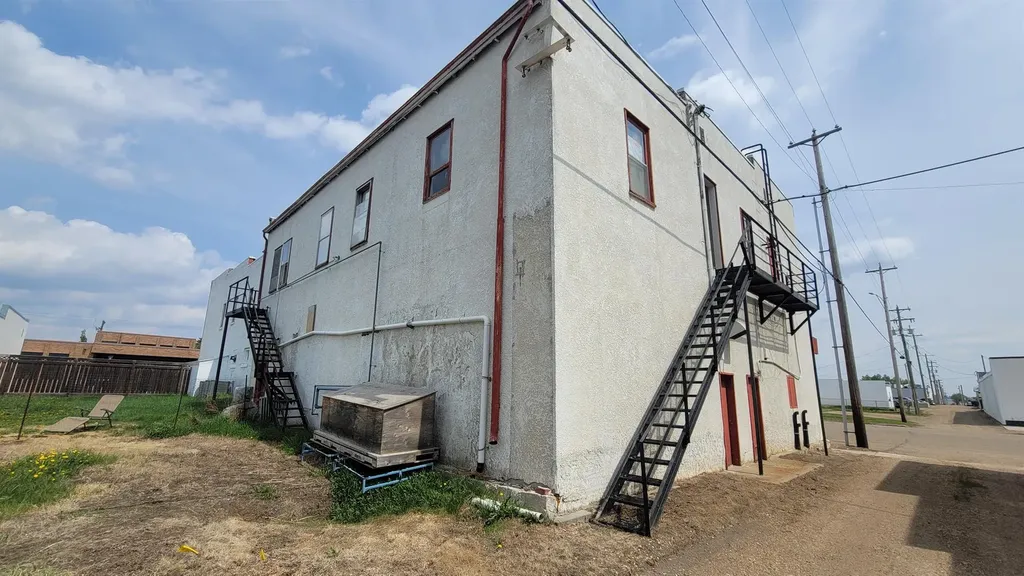 4918 50 Avenue Castor AB T0C0X0