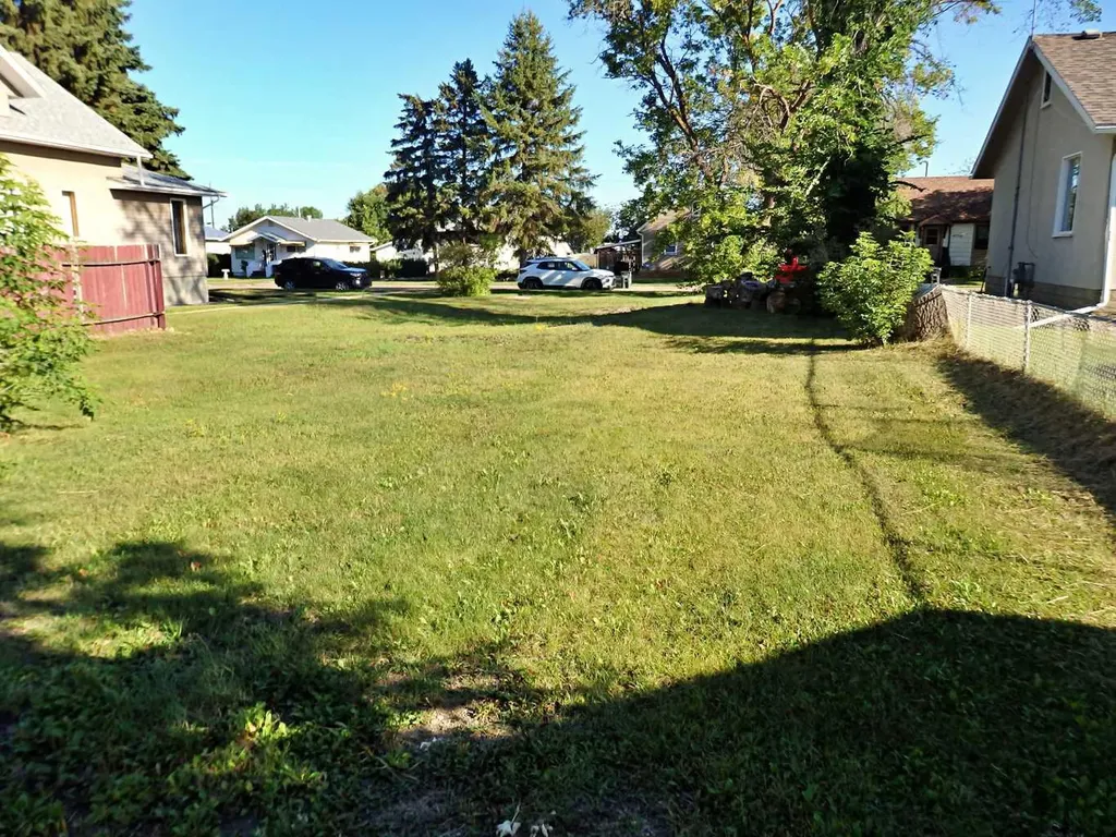 4703 54 Avenue Vermilion AB T9X 1S2