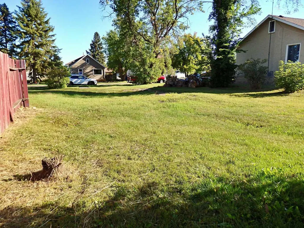 4703 54 Avenue Vermilion AB T9X 1S2