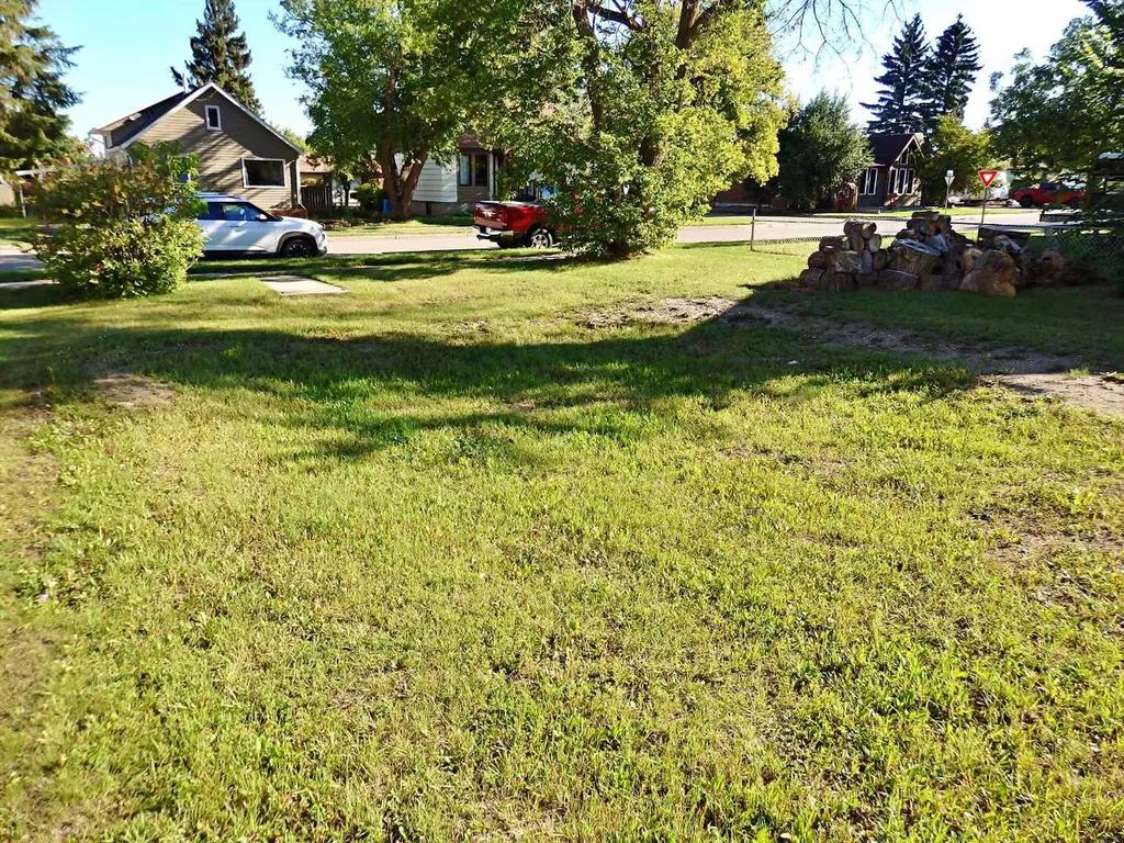 4703 54 Avenue Vermilion AB T9X 1S2