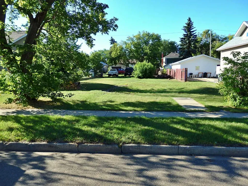 4703 54 Avenue Vermilion AB T9X 1S2