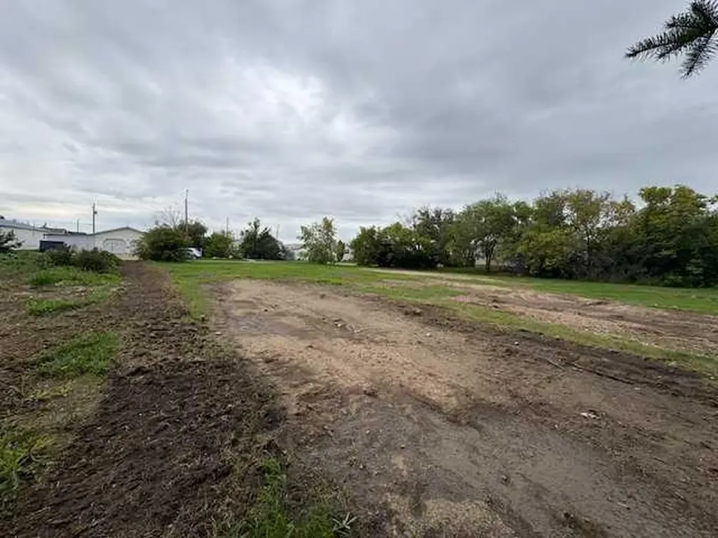 4911 52 Street Lougheed AB T0B2V0