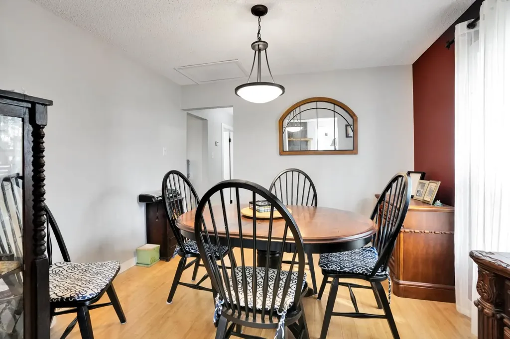 8-1415 Sec 582 Highway Didsbury AB T0M 0W0