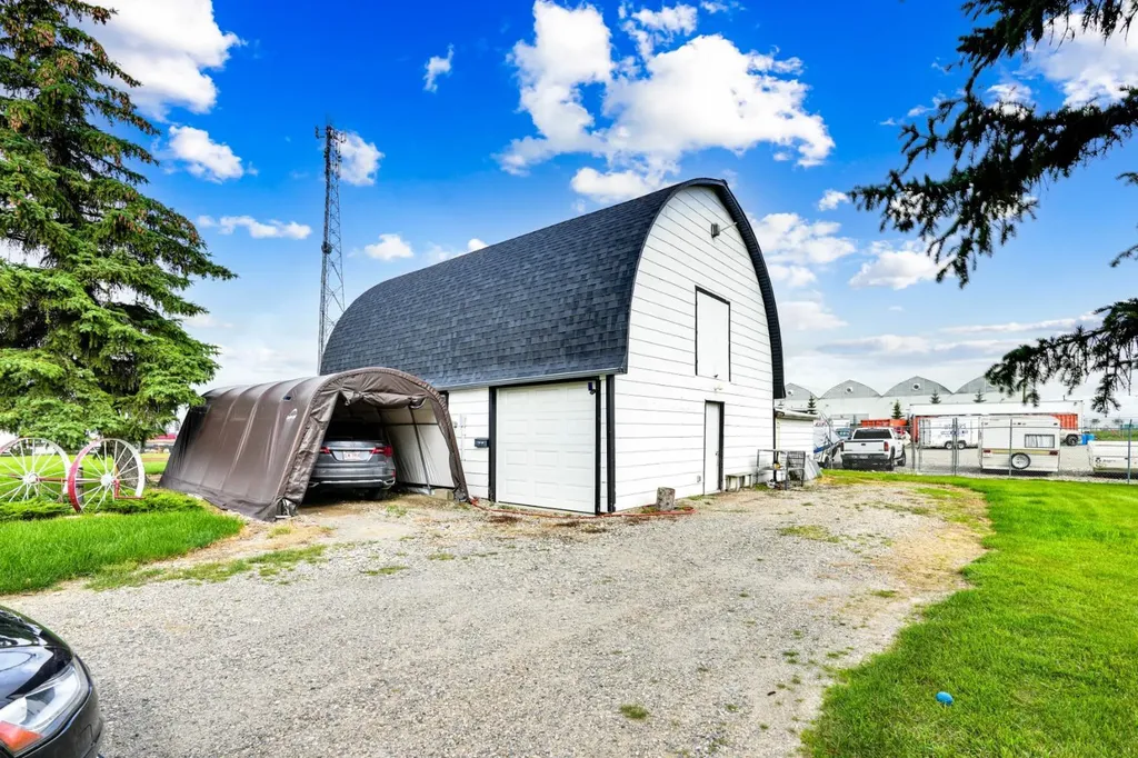 8-1415 Sec 582 Highway Didsbury AB T0M 0W0