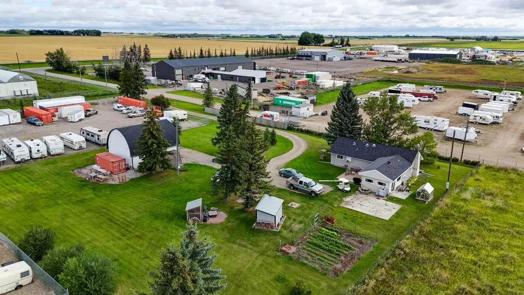 8-1415 Sec 582 Highway Didsbury AB T0M 0W0