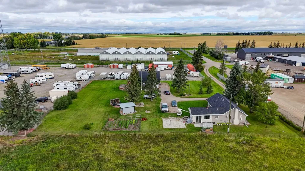 8-1415 Sec 582 Highway Didsbury AB T0M 0W0