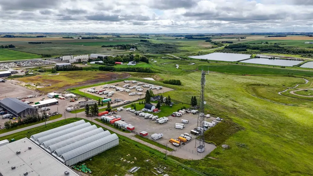 8-1415 Sec 582 Highway Didsbury AB T0M 0W0