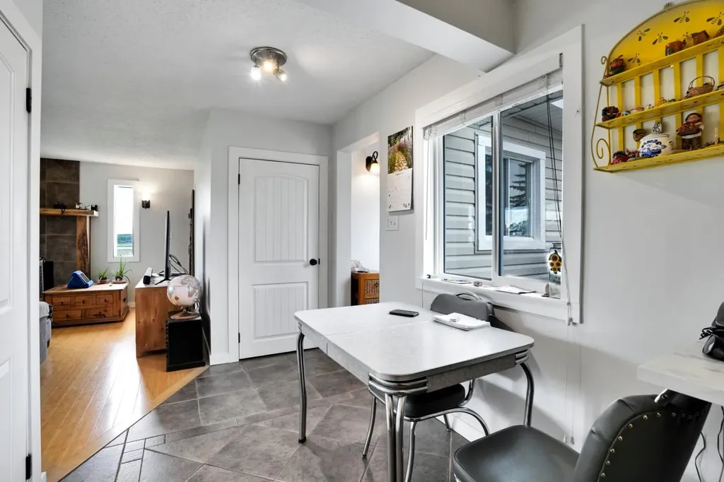 8-1415 Sec 582 Highway Didsbury AB T0M 0W0