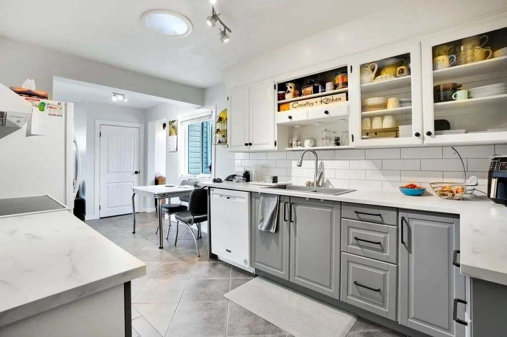 8-1415 Sec 582 Highway Didsbury AB T0M 0W0