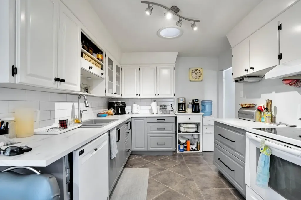 8-1415 Sec 582 Highway Didsbury AB T0M 0W0