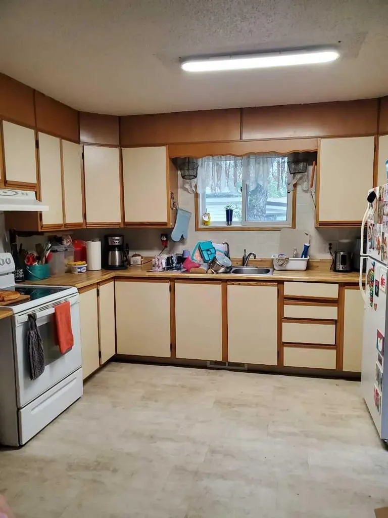 5136 46 Street Provost AB T0B3S0