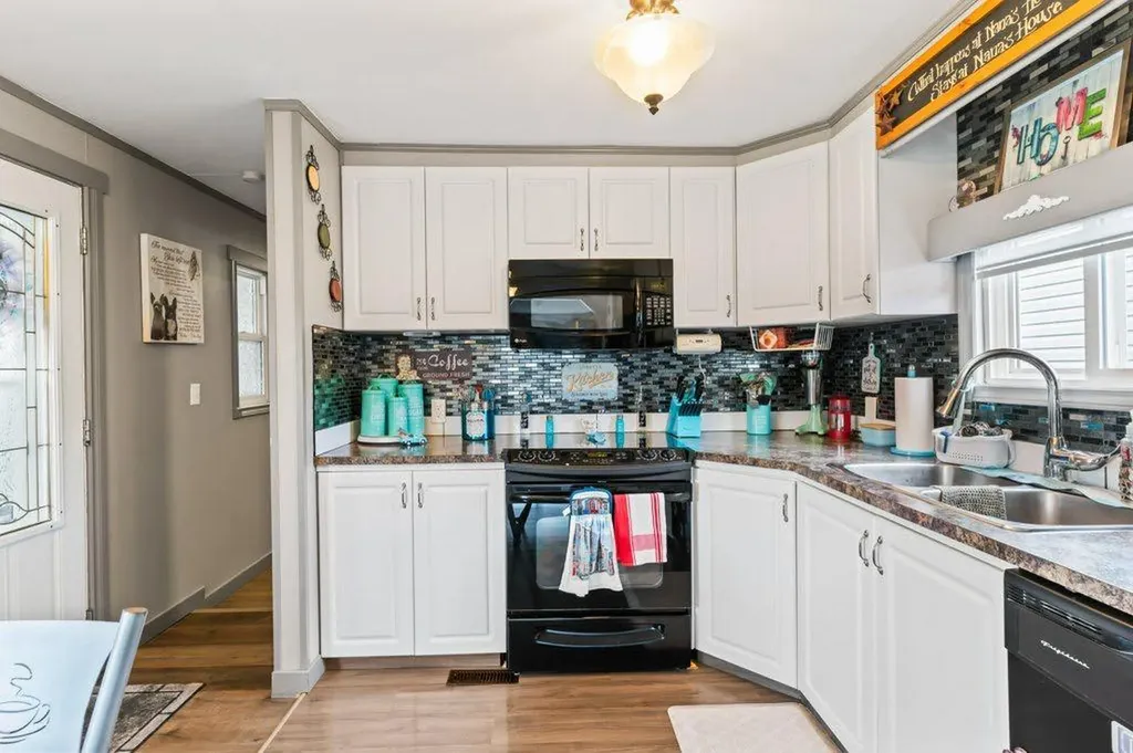 6220 17 Avenue SE Calgary AB T2A 0W6