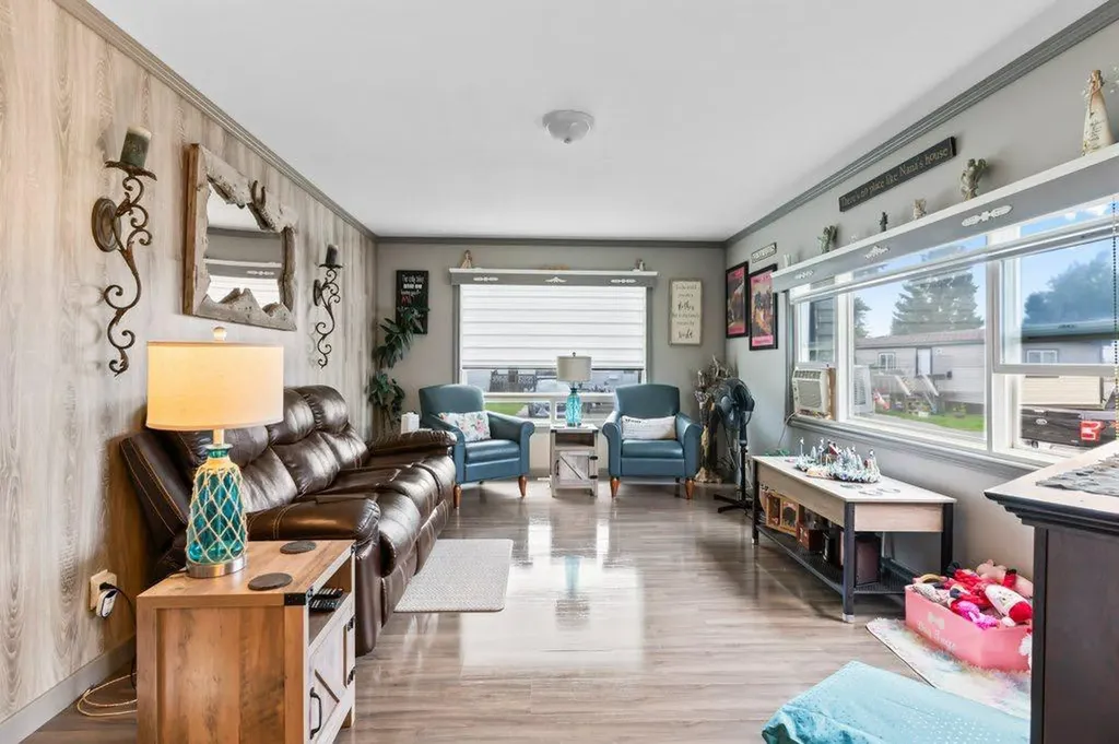 6220 17 Avenue SE Calgary AB T2A 0W6