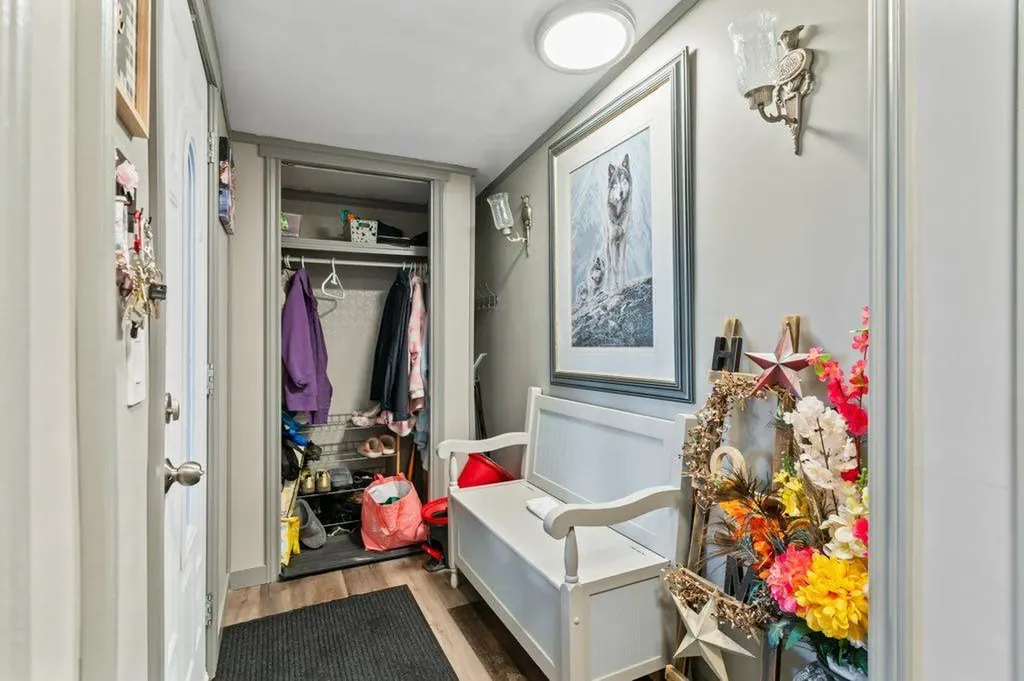 6220 17 Avenue SE Calgary AB T2A 0W6