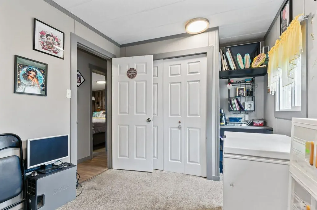 6220 17 Avenue SE Calgary AB T2A 0W6