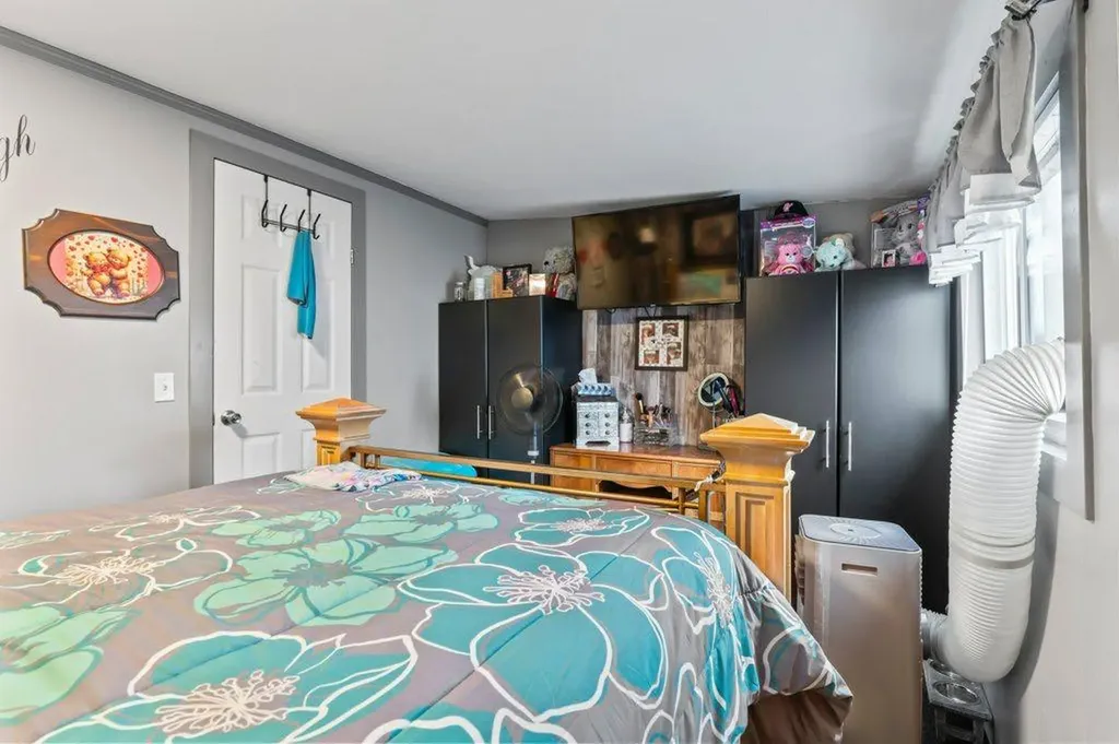 6220 17 Avenue SE Calgary AB T2A 0W6