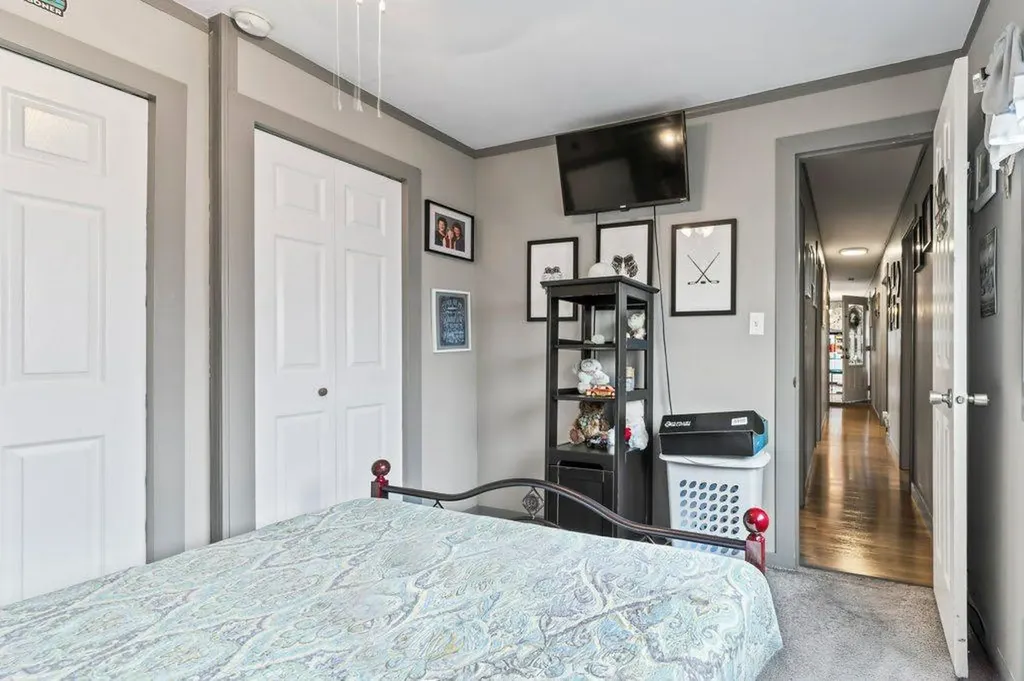 6220 17 Avenue SE Calgary AB T2A 0W6