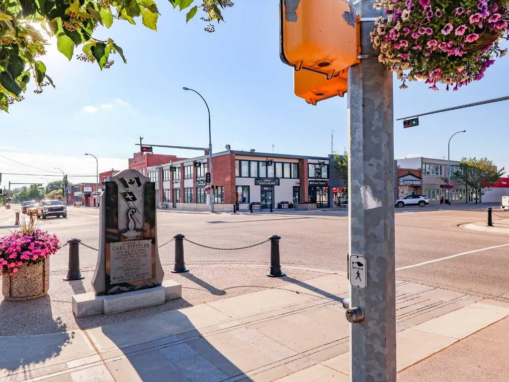 5002 50 Street Stettler AB T4K 1K9