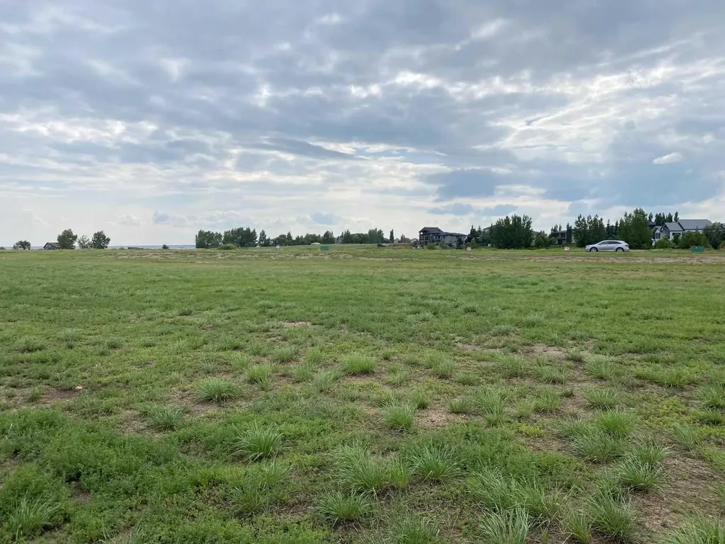 35 Kingfisher Estates Lake Newell Resort AB T1R 0X5