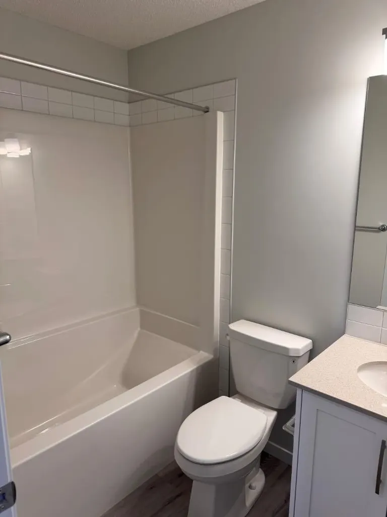 25 Setonvista Gate SE Calgary AB T3M4A3