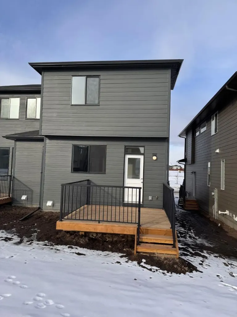 25 Setonvista Gate SE Calgary AB T3M4A3