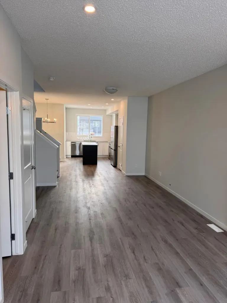 25 Setonvista Gate SE Calgary AB T3M4A3
