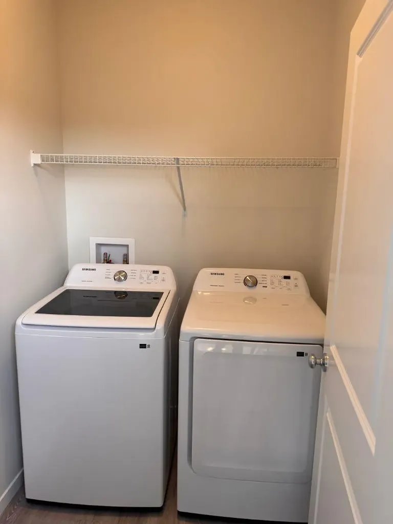 25 Setonvista Gate SE Calgary AB T3M4A3