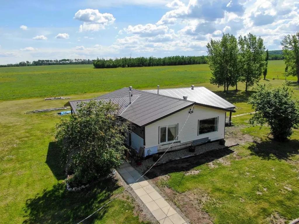 13077 Twp Road 791 Rural Saddle Hills County AB T0H 0A0