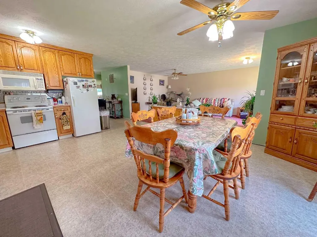 13077 Twp Road 791 Rural Saddle Hills County AB T0H 0A0