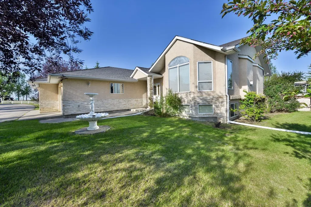 19008 Sheriff King Street SW Calgary AB T2J 3X8