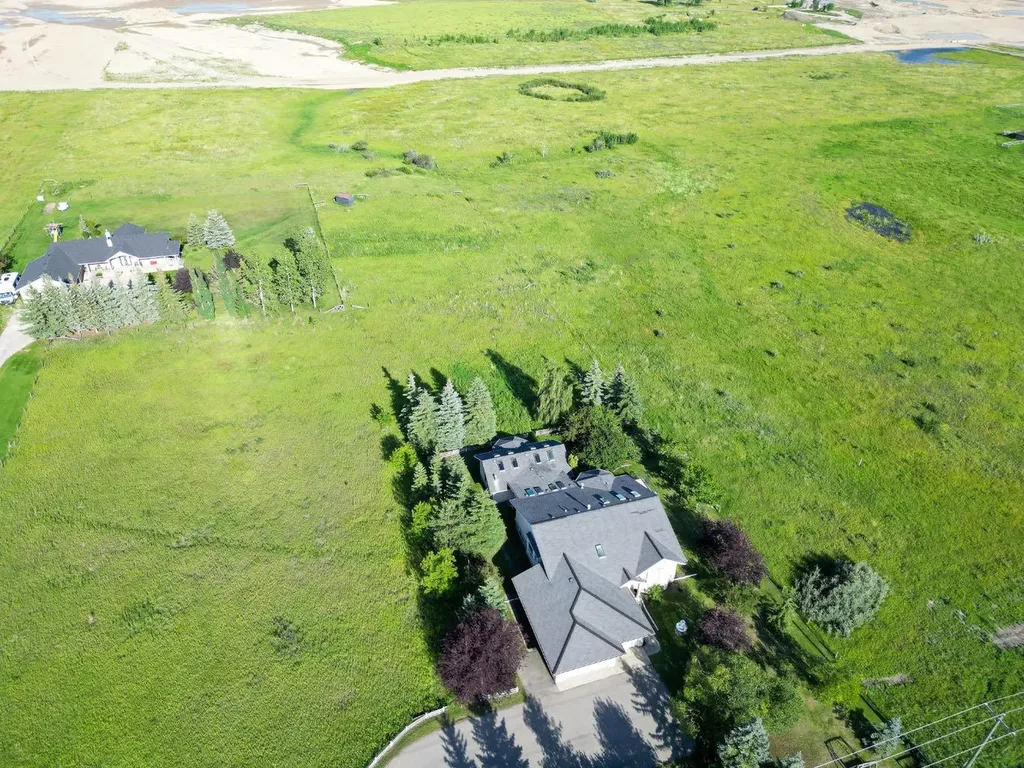 19008 Sheriff King Street SW Calgary AB T2J 3X8