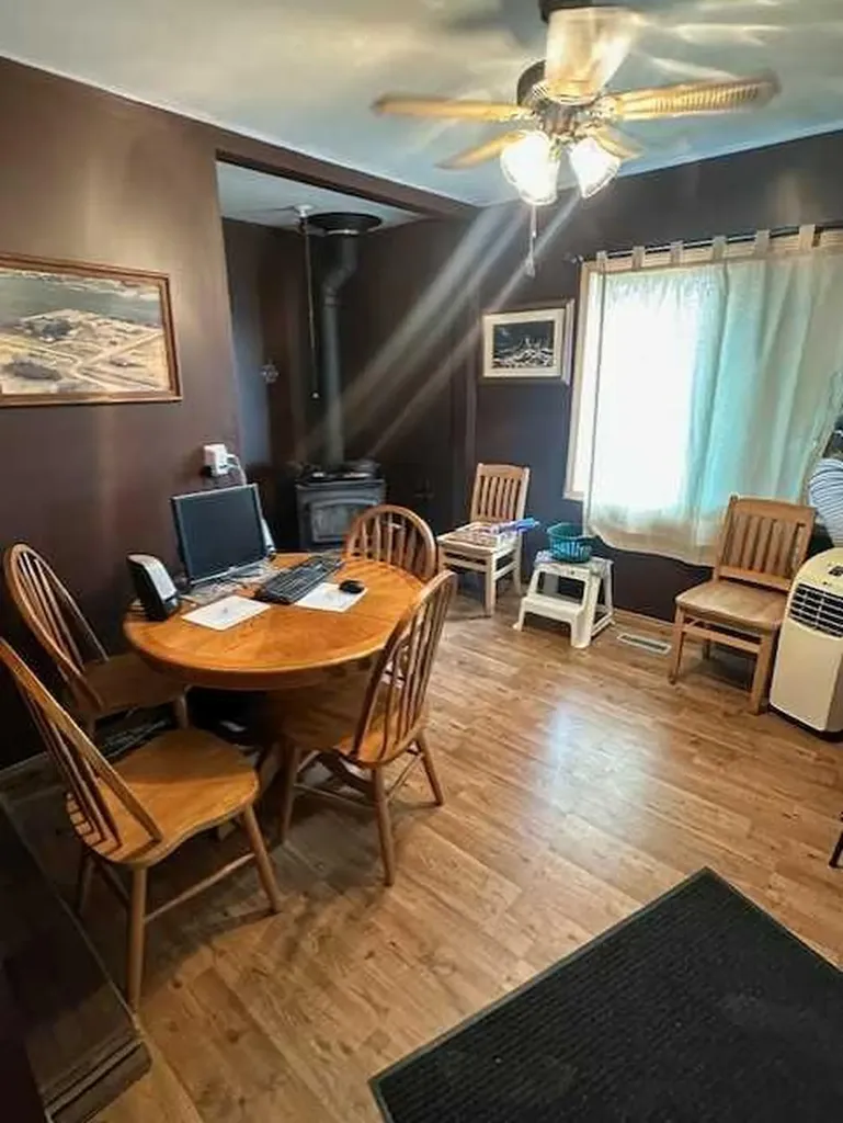 406 Fox Lake Trail Hanna AB T0J1P0