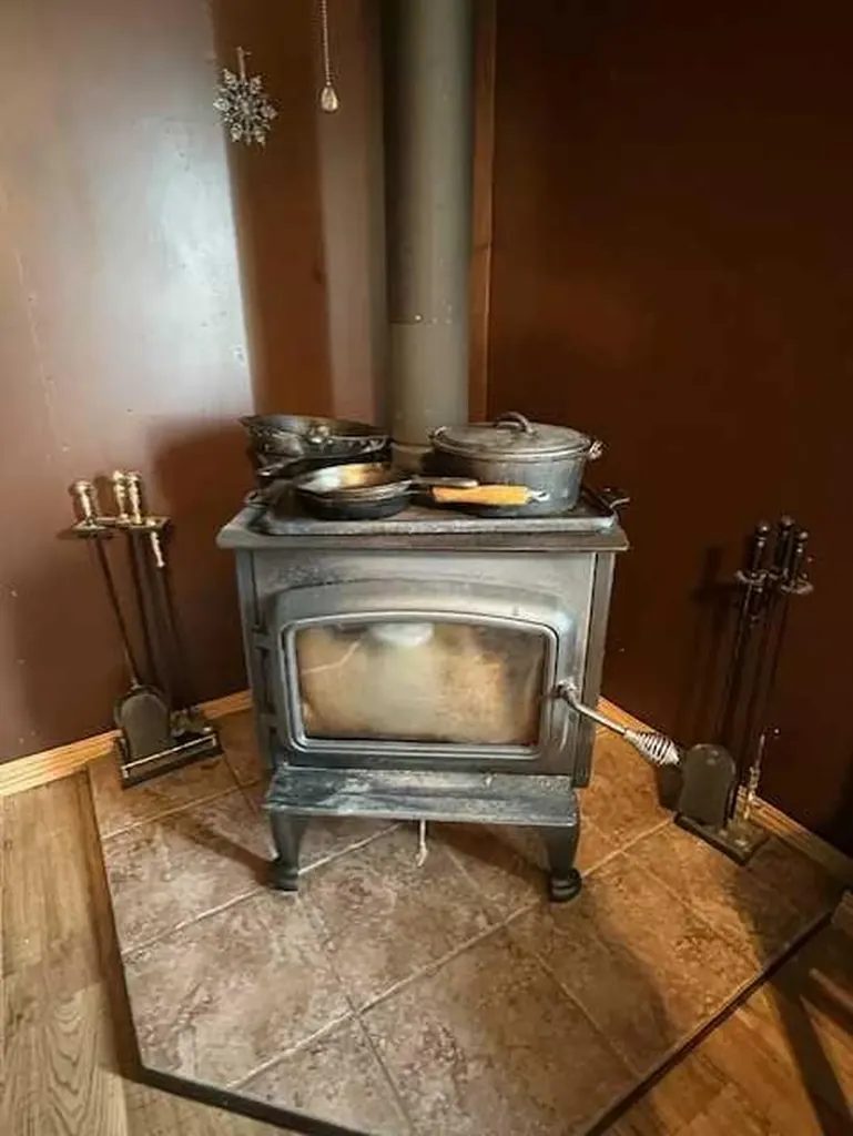 406 Fox Lake Trail Hanna AB T0J1P0